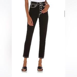 THE DANIELLE STRAIGHT IN BLACK